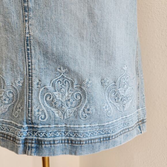 Y2K Axcess Liz Claiborne Light Wash Embroidered Denim Mini Skirt Size 12 - Picture 2 of 8